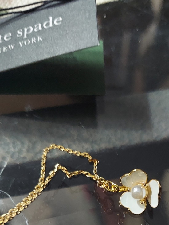 kate spade Jewelry - kate spade New York Gold & White Flower Pendant Necklace